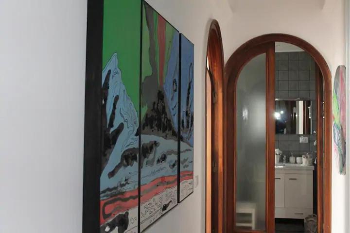 Vesuvius Suite - Elegante Appartamento In Centro Neapel Exterior foto