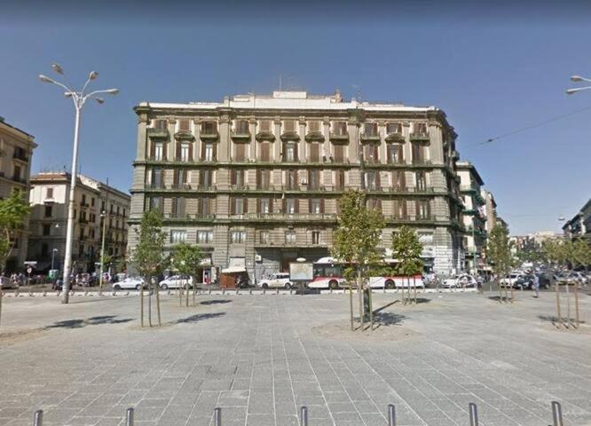 Vesuvius Suite - Elegante Appartamento In Centro Neapel Exterior foto