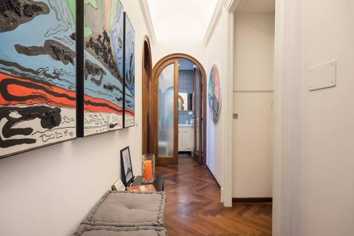Vesuvius Suite - Elegante Appartamento In Centro Neapel Exterior foto